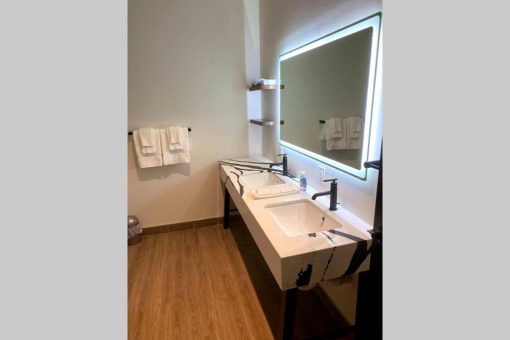 3E-Spacious Close To Pitt/Cmu/Carlow, Sleeps 4 Pittsburgh Eksteriør bilde